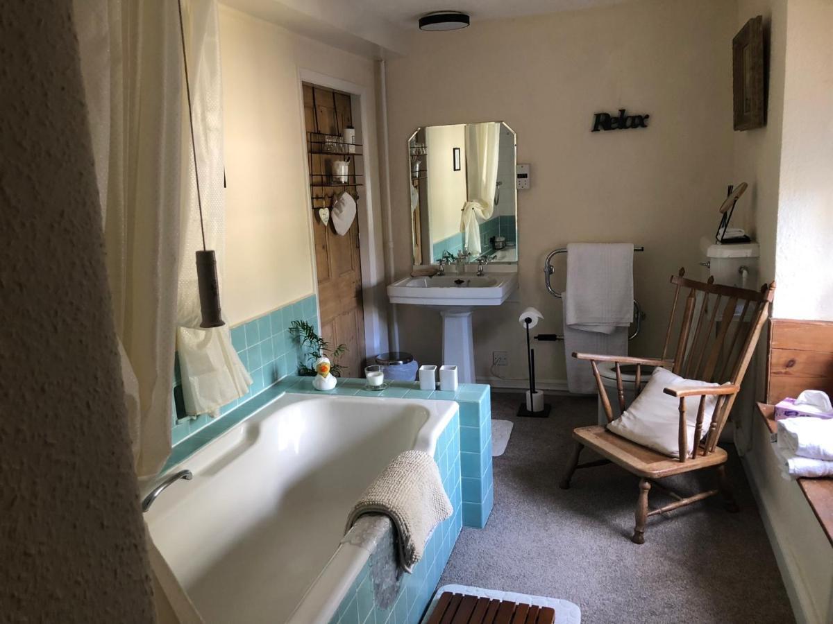 The Hollow Bed And Breakfast Great Longstone Extérieur photo